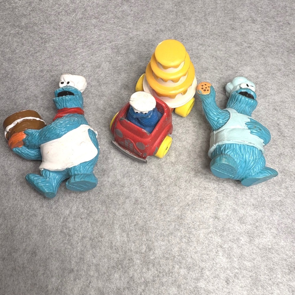 Vintage 1982 Playskool Cookie Monster Diecast Car & Chef PVC Figures Lot of 3